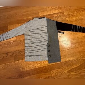 NEW NIC AND ZOE Blk/Gry Toggle Sweater Sz M Retails $158